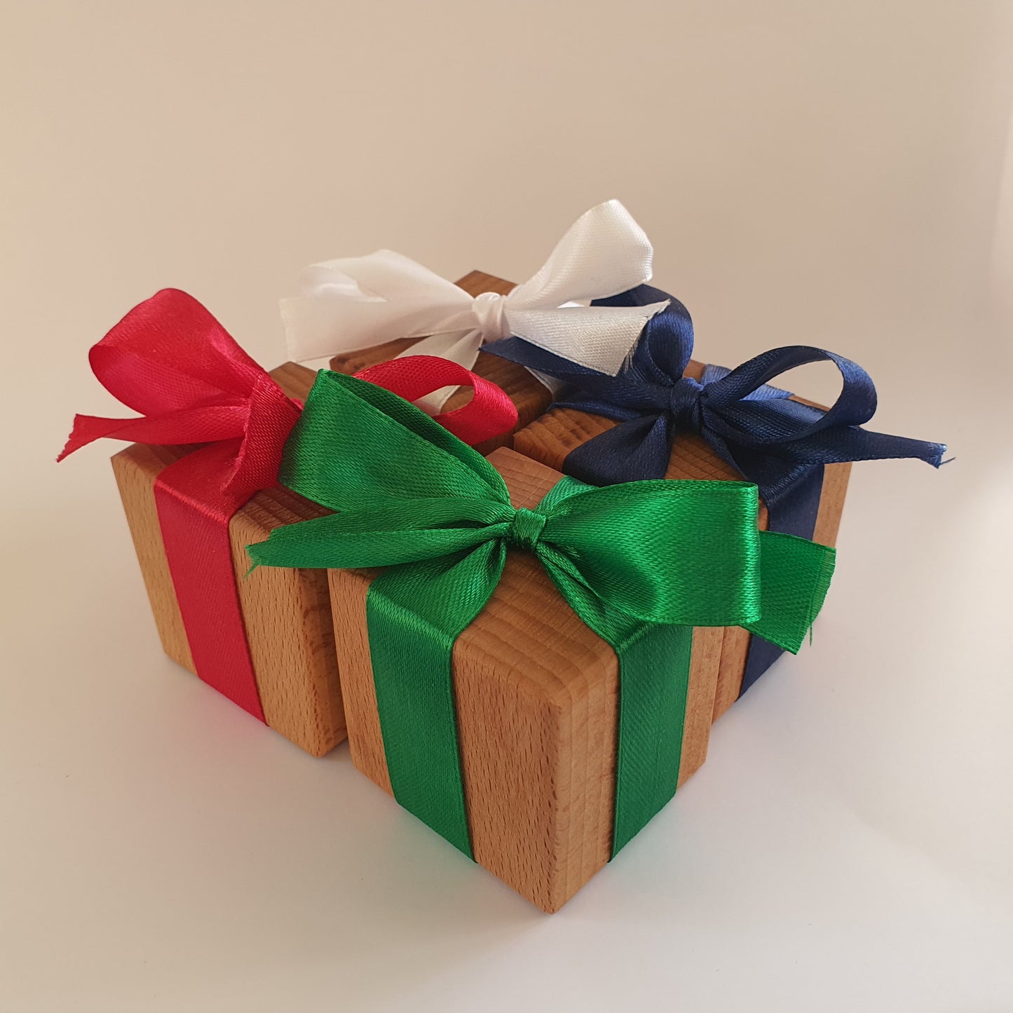 Mini Present in Beech